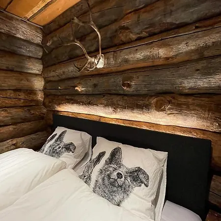 Cottis - Kultakettu Levi