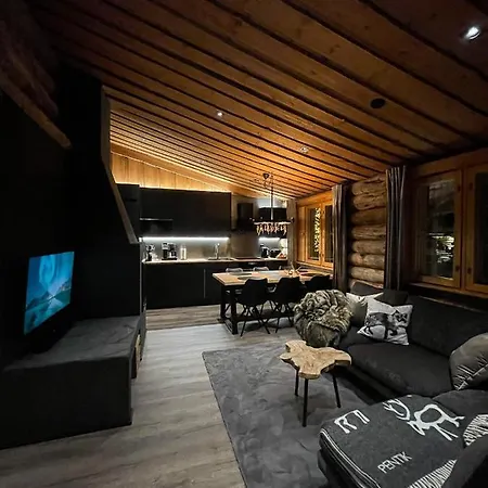 Cottis - Kultakettu Nyaraló