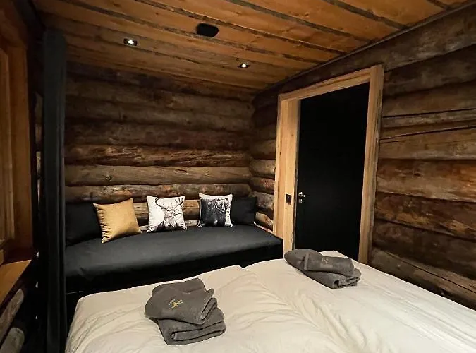 Cottis - Kultakettu 度假居